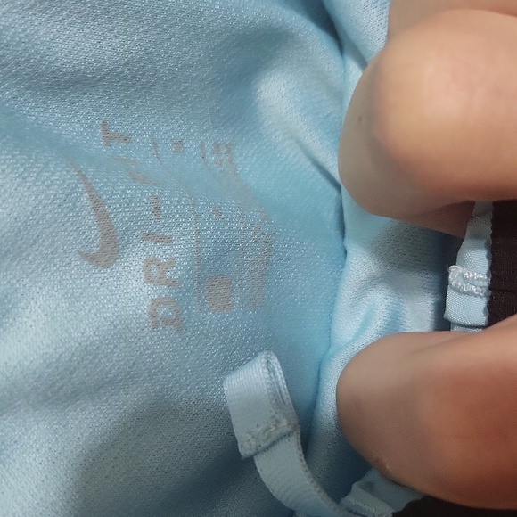 Womens Nike Dry Fit Shorts Size Medium - Picture 3 of 6